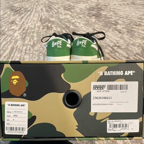 A BATHING APE Green/white Men's Sneakers - Picture 6 of 7